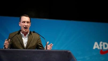 Matthias Helferich: E-Mails über Rassenlehre und Gewaltfantasien belasten AfD-Abgeordneten schwer