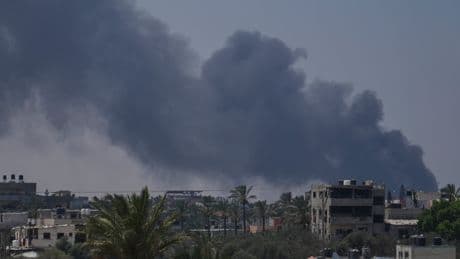 Israel Expands Attacks in Central Gaza City and Raids W.H.O. Offices