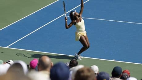 Venus Williams (45) keert met zege in dubbelspel terug op tennisbaan