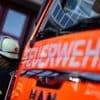 Verdacht auf schwere Brandstiftung: Balkon in Berlin-Neukölln steht in Flammen