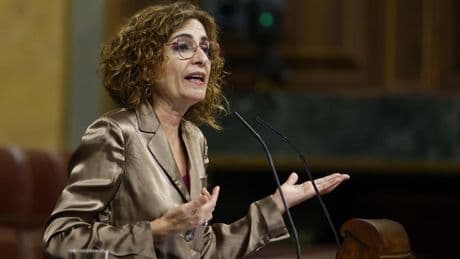 Montero reconoce que no llevará los Presupuestos al Congreso "si no tiene capacidad para aprobarlos"