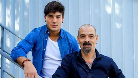 Vuelve a escena &#039;El gran salto&#039;, la serie sobre Gervasio Deferr que se paralizó tras ser acusado de abusos sexuales
