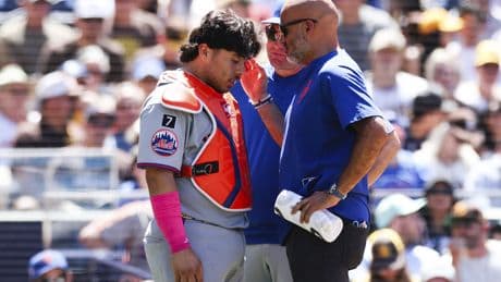 Mets’ Francisco Alvarez avoids  worst after being struck in mask by foul tip