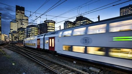 El mayor contrato de CAF vuelve a peligrar en Bélgica: las ONG se oponen por sus negocios con Israel