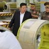 Abschreckung auf Kurs: Kim Jong Un besichtigt neue Raketenproduktionslinie