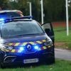 Macabre découverte : une femme retrouvée morte, un suspect de 77 ans activement recherché