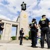 Sicherheit und Flaggenverbote: Gedenkwoche an Kriegsende 1945
