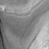Marssonde MRO fotografiert Rover Curiosity in Fahrt