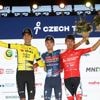 Junior Lecerf houdt Uijtdebroeks af en pakt eindzege in Ronde van Tsjechië: “Nu graag ritwinst in de Vuelta”
