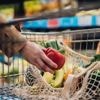 Huishoudens geven wat meer uit, maar houden hand op de knip in de horeca