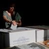 Italians vote on citizenship, labor reform, but low turnout may sink referendum
