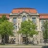 Urteil aus Berlin: Darf ein eingebürgerter Flüchtling seine Eltern nachholen?