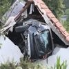 Auto kracht in Scheunendach: Siebenjähriger wird bei Unfall nahe Osnabrück schwer verletzt