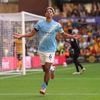 Reijnders scoort en geeft assist bij Premier League-debuut voor winnend City
