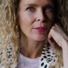Volgens Roxane van Iperen is de democratie gekaapt door miljardairs. ‘We halen ze niet meer in’