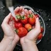 Küchen-Hack: Warum Sie Erdbeeren immer mit Natron waschen sollten