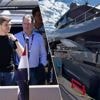 Max Verstappen toont (eindelijk) zijn ‘Unleash the Lion’: nieuw superjacht van 12,6 miljoen euro ligt te blinken in haven van Monaco