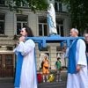 Eeuwenoud pelgrimsfeest in Maastricht trekt een massa­publiek: ‘Het moet geen kermis worden’