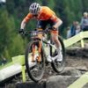 Titelverdediger Puck Pieterse rijdt ook lek bij WK mountainbike en grijpt naast plak