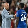 Arne Slot woest na racistisch incident op Anfield, slachtoffer dankbaar voor steun: ‘Deze avond vergeet ik nooit’