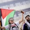 Extinction Rebellion demonstreert bij NOS voor klimaat én Gaza: snapt iedereen nog waar de beweging voor staat?