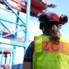 E-Commerce treibt China-Handel: Zoll stellt 2024 weniger Kokain, aber mehr Kriegswaffen sicher