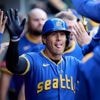 Gilbert leaves start early for Mariners and Moore's error helps Marlins win 8-4