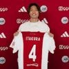Ajax legt Itakura voor vier jaar vast: 'Eerste Japanner, dat is bijzonder'