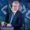 Regieren im Autohaus: Wie Digitalminister Karsten Wildberger den großen Staatsumbau angeht