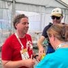 Daar zijn ze dan! Harry (46) en blindengeleidehond Scott wandelen Dodentocht uit: “Hij liep 14 kilometer mee en kwispelde de hele tijd”