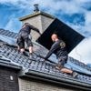 450.000 gezinnen met zonnepanelen riskeren te moeten betalen voor hun overtollige stroom. Zo ben je beschermd tegen mogelijke kosten