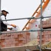 Verbouwen vergt veel geduld: gemiddeld wachten Vlamingen bijna honderd dagen op vergunning