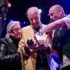 Op zijn negentigste slaat jazzdrummer John Engels nog altijd rake klappen