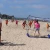 « C’est notre première sortie à la mer avec le collège » : 300 jeunes sur la plage de Trouville