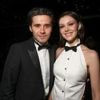 Leute: Brooklyn und Nicola Peltz-Beckham: Happy auf der Couch