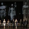 Dialoge mit dem jüngeren Ich: „Kontakthof – Echoes of ’78“ von Pina Bausch beim Theatertreffen