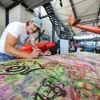 Banksy, Formule 1… Qui est cet artiste d’Anjou dont les œuvres s’arrachent partout en Europe ?