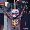 Max Verstappen heerst op Imola en rijdt na weergaloze start overtuigend naar tweede seizoenszege