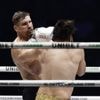Rico Verhoeven blijft wereldkampioen, maar excuseert zich voor gebrek aan spektakel: 'Sorry, jongens'