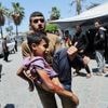 Skalpelle fehlen, OP’s ohne Narkose: Britische Chirurgin nennt Lage in Gaza „wirklich barbarisch“