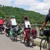 Cyclotourisme : un petit tour de France à vélo, l'aventure au grand air de deux familles sur près 500 km