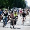 „Alle aufs Rad“: Tausende fahren bei Fahrradsternfahrt durch Berlin