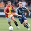 Transferupdates | Edvardsen denkt niet aan vertrek bij Ajax: 'Blij om hier te zijn'