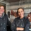 REPORTAGE. "Qu'on ne mange pas de porc n'empêche pas de déguster de la bonne charcuterie artisanale" : à Roubaix, cette bouchère halal réinvente les codes de la gastronomie française