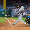 Christian Yelich homers twice, drives in 4 runs as Brewers beat NL-leading Phillies 6-2