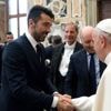 Mort du pape François : chanteuses, footballeurs, acteurs... Les stars du monde entier lui rendent hommage