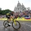 Live Tour | Reacties na heroïsche ritzege Van Aert in slotetappe door Parijs