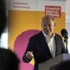 Politische Bildung: Ex-Kanzler Scholz ruft zu Kampf gegen Rechtsextremismus auf