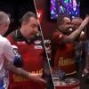 Kim Huybrechts maakt ruzie met tegenstander na grimmige dartsmatch: “Mijn gefluit was niet naar zijn zin”