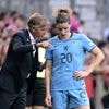 Oranje Leeuwinnen likken wonden na dreun in Duitsland: ‘Noord-Hollands boerenkoolvoetbal is niet wat wij mooi vinden’